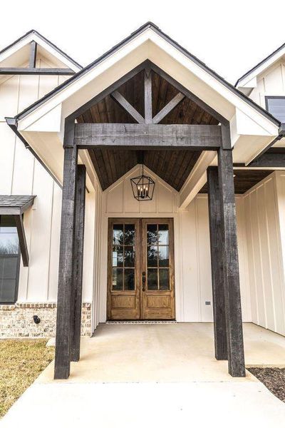 Exterior details and patio area of a home in , Henderson (Image 3).
