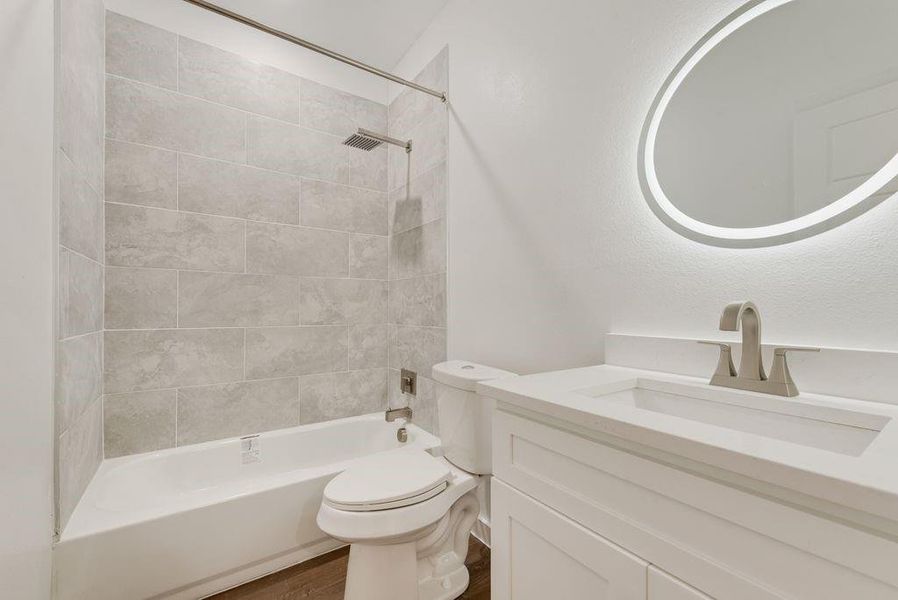Furnished interior view inside a new home in , Dallas (Image 7). Furnished interior view inside a new home in , Dallas (Image 7).
