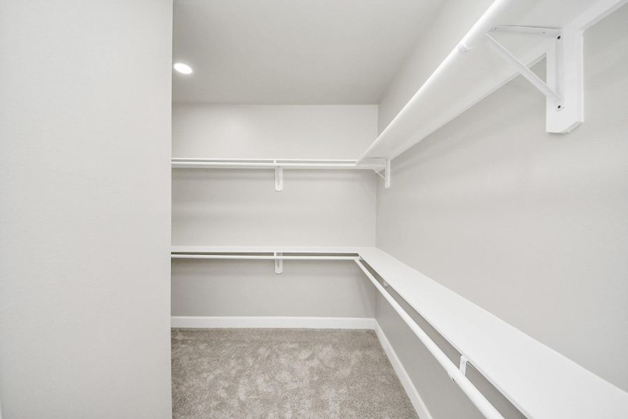 Spacious, unfurnished interior of a new home in , Houston (Image 18).