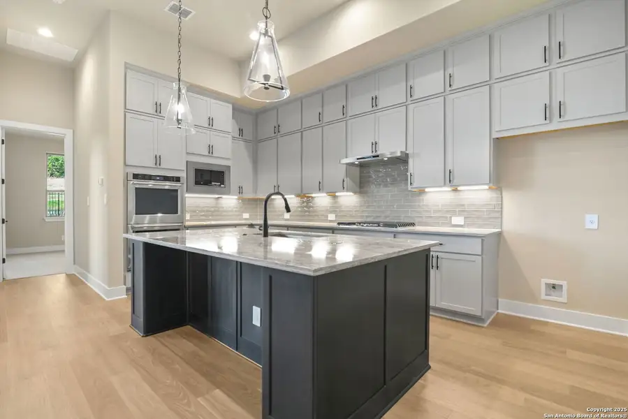 Furnished interior view inside a new home in Esperanza - 70', Boerne (Image 5). Furnished interior view inside a new home in Esperanza - 70', Boerne (Image 5).