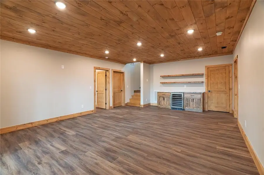 Spacious, unfurnished interior of a new home in , Ellijay (Image 9).