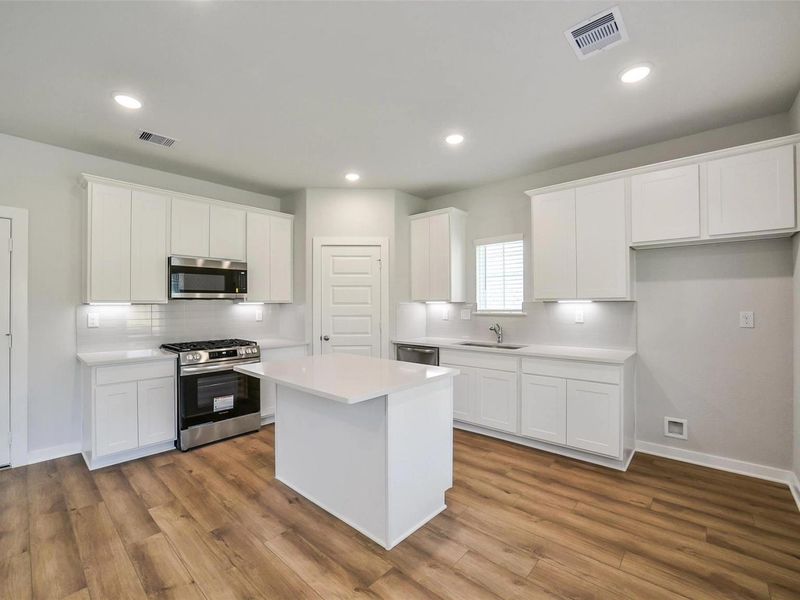 Furnished interior view inside a new home in Lakes at Black Oak, Magnolia (Image 7). Furnished interior view inside a new home in Lakes at Black Oak, Magnolia (Image 7).