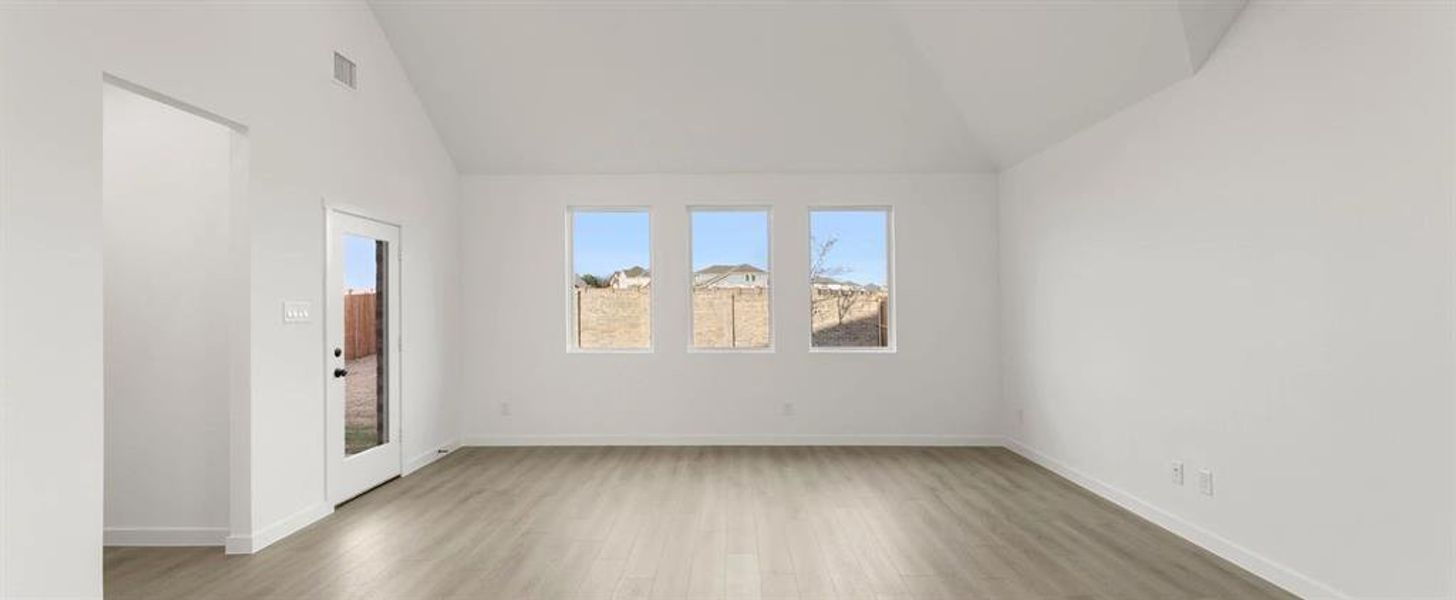 Spacious, unfurnished interior of a new home in Meadow Park, Melissa (Image 27). Spacious, unfurnished interior of a new home in Meadow Park, Melissa (Image 27).