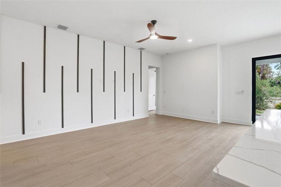 Spacious, unfurnished interior of a new home in , Port Charlotte (Image 14).
