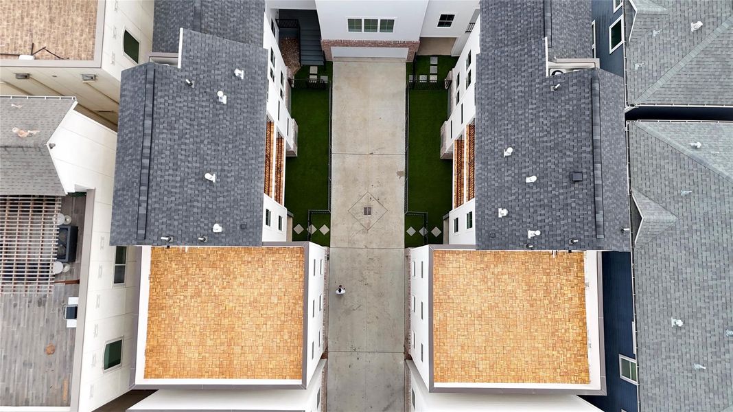 Exterior details and patio area of a home in , Houston (Image 20).
