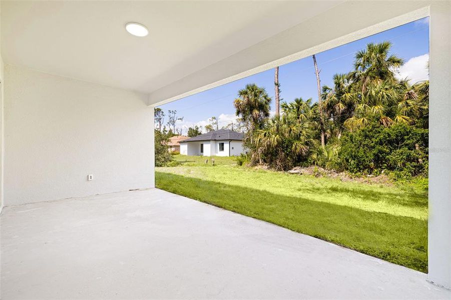 Exterior details and patio area of a home in , Port Charlotte (Image 23).