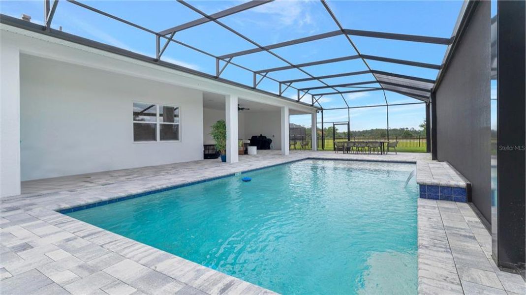 Exterior details and patio area of a home in , Orlando (Image 44).