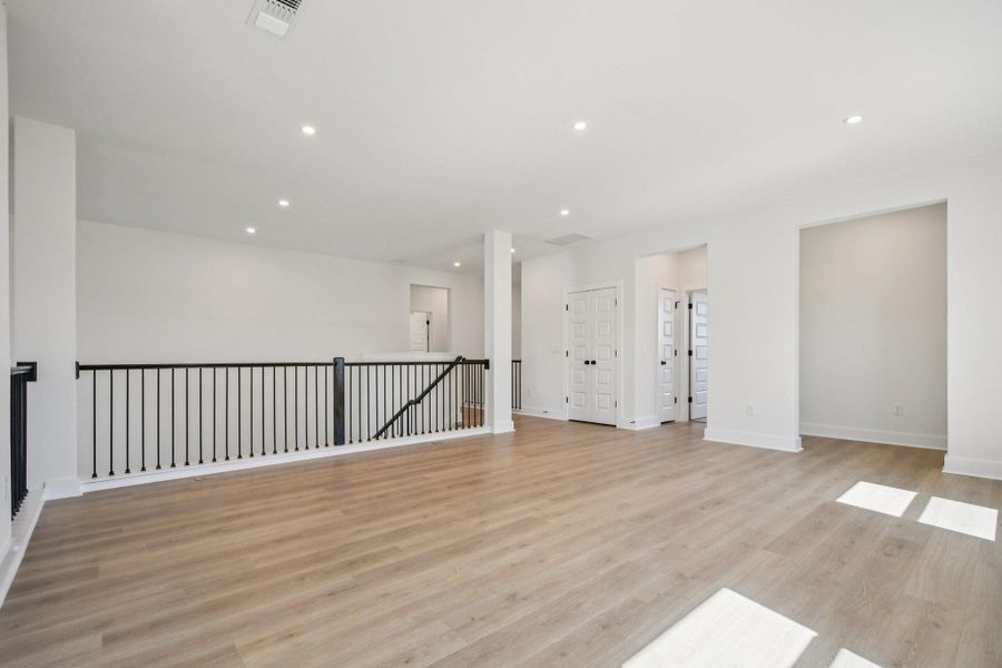 Spacious, unfurnished interior of a new home in , Round Rock (Image 17).