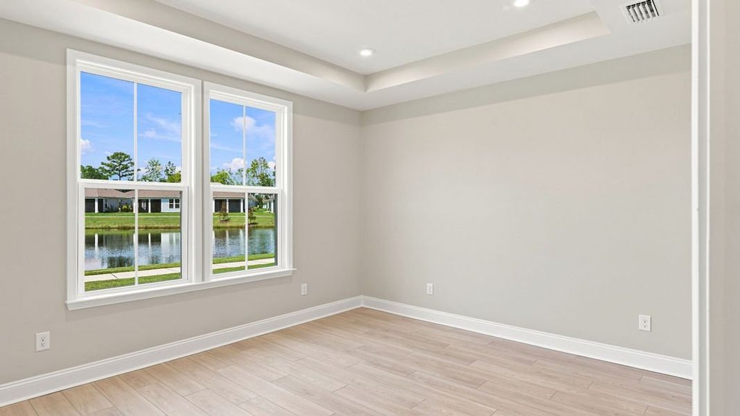 Spacious, unfurnished interior of a new home in Sun City Hilton Head, Bluffton (Image 18).