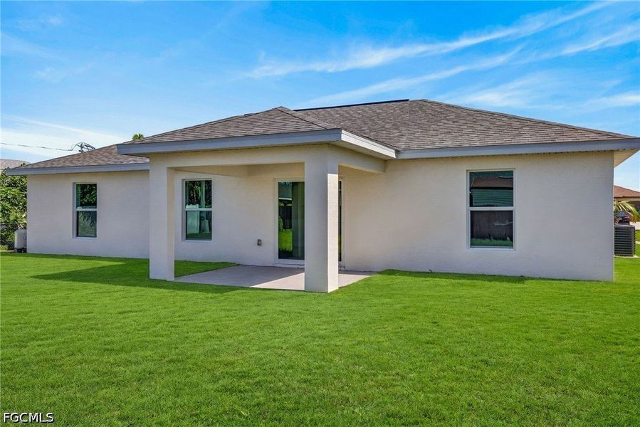 Exterior details and patio area of a home in Cape Coral, Cape Coral (Image 3). Exterior details and patio area of a home in Cape Coral, Cape Coral (Image 3).
