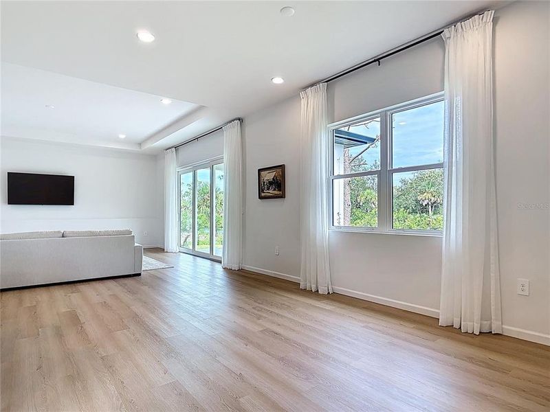 Spacious, unfurnished interior of a new home in , Port Charlotte (Image 21).