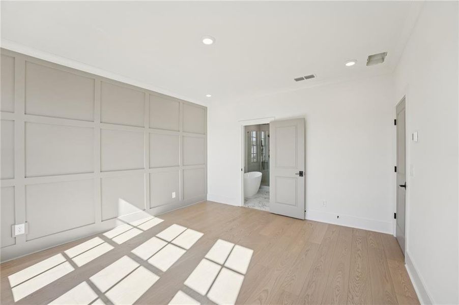 Spacious, unfurnished interior of a new home in Park Walke, Alpharetta (Image 45).