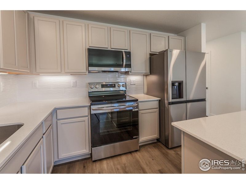 KITCHEN W/ S.S. APPLIANCES INCLUDED