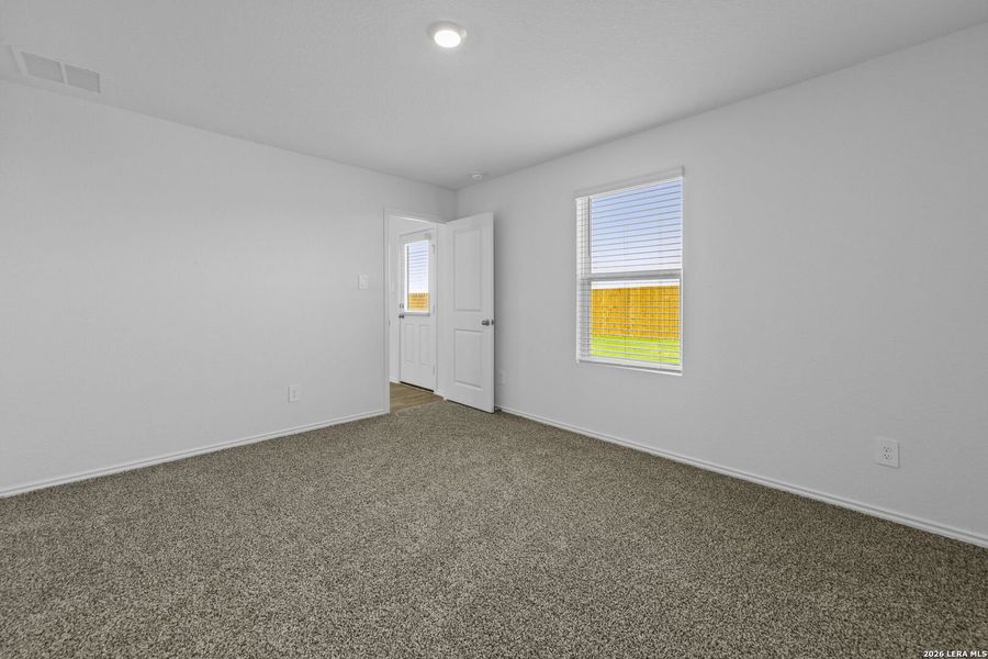 Spacious, unfurnished interior of a new home in Hickory Ridge, Elmendorf (Image 20).