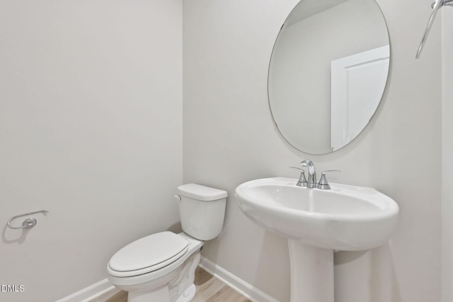 21-web-or-mls-Oak Manor - Raleigh - 716