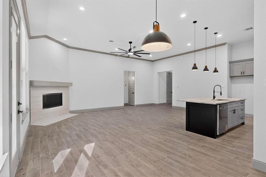 Spacious, unfurnished interior of a new home in , Athens (Image 21).