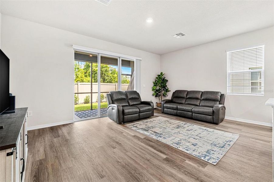 Furnished interior view inside a new home in , Clearwater (Image 10).