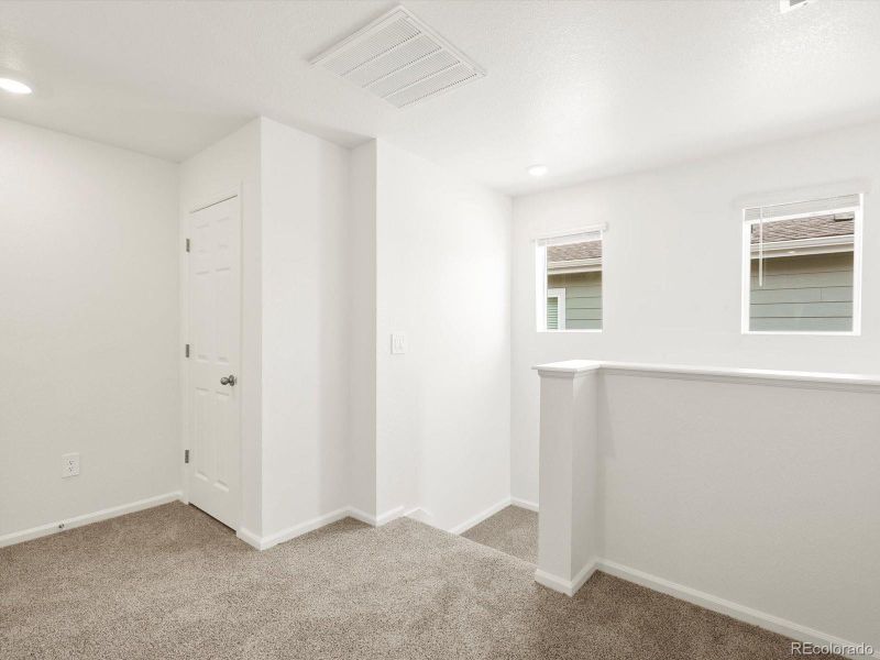 Spacious, unfurnished interior of a new home in Lake Bluff, Greeley (Image 9). Spacious, unfurnished interior of a new home in Lake Bluff, Greeley (Image 9).