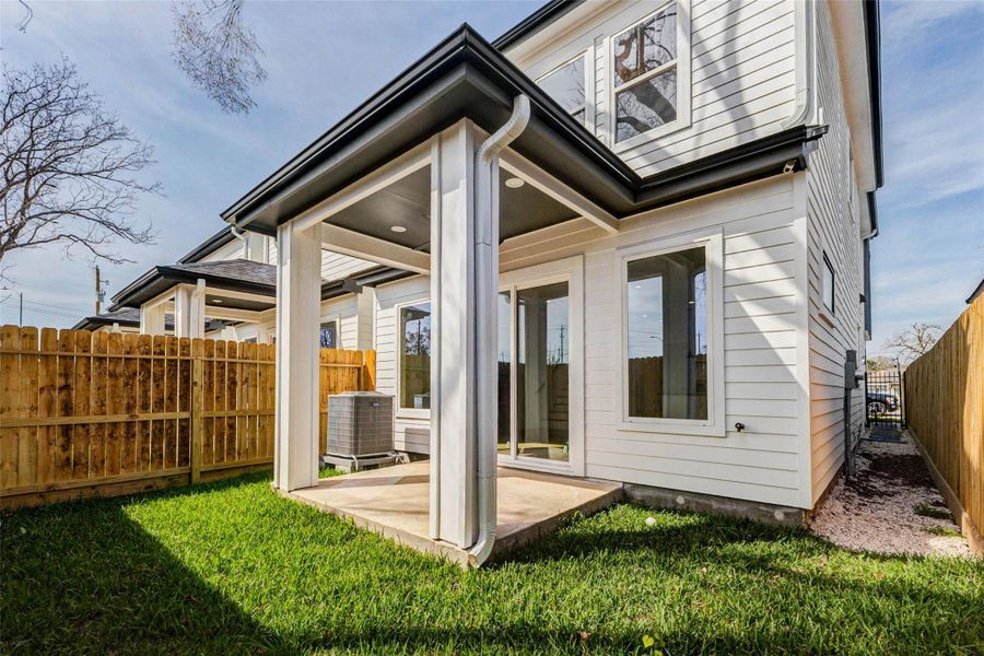 Exterior details and patio area of a home in , Houston (Image 22).