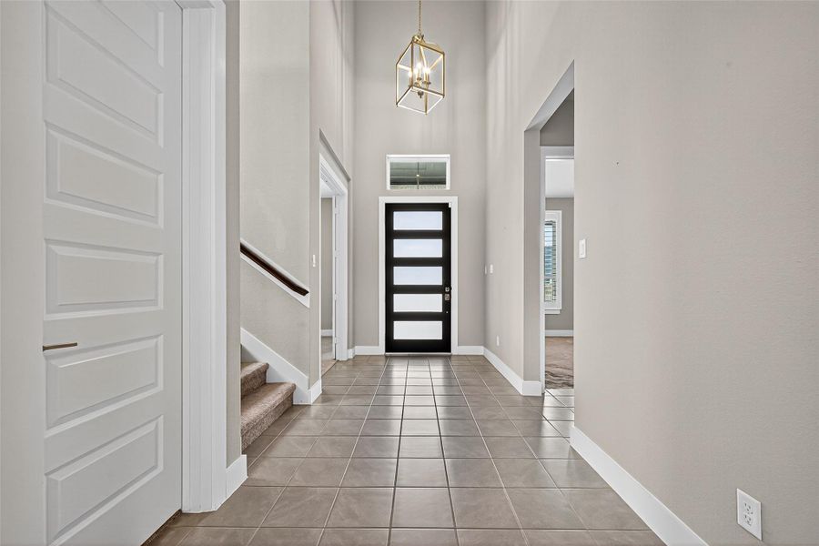 Spacious, unfurnished interior of a new home in , Fulshear (Image 27).