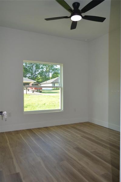 Spacious, unfurnished interior of a new home in , Ocala (Image 7).