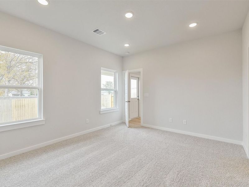 Spacious, unfurnished interior of a new home in Windmill Estates, Magnolia (Image 27).