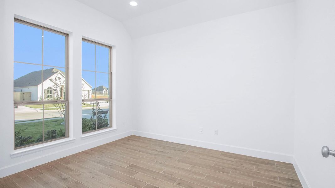 Spacious, unfurnished interior of a new home in Everly, Hockley (Image 12).