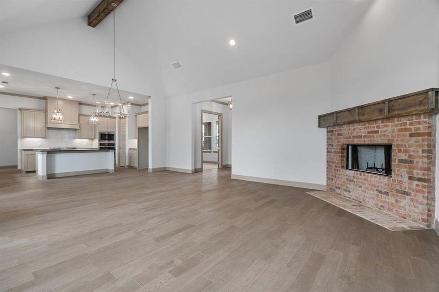 Spacious, unfurnished interior of a new home in , Paradise (Image 8).