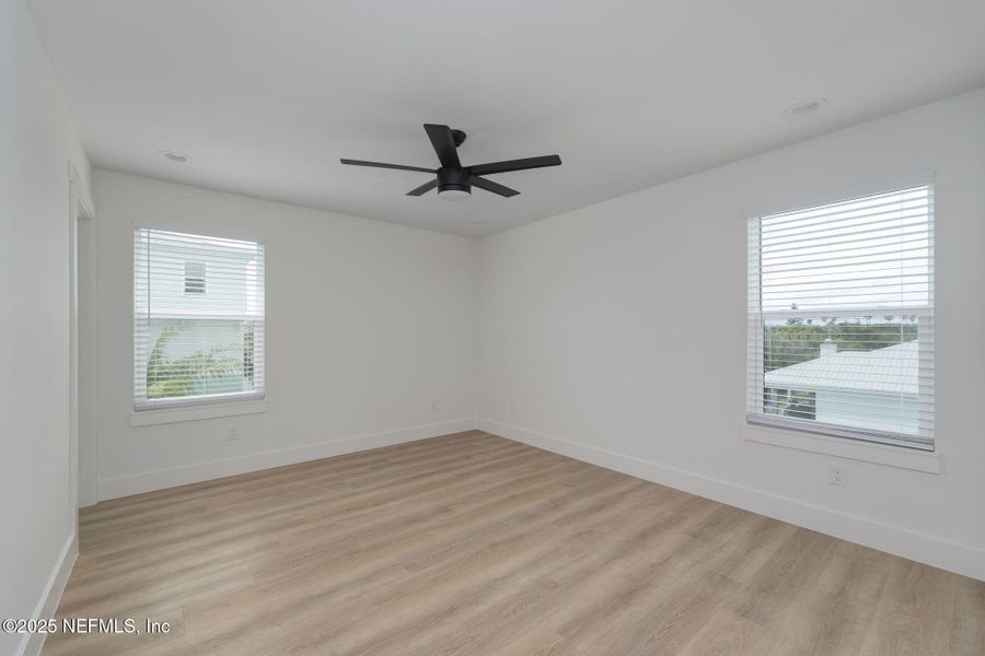 Spacious, unfurnished interior of a new home in , St. Augustine (Image 36).
