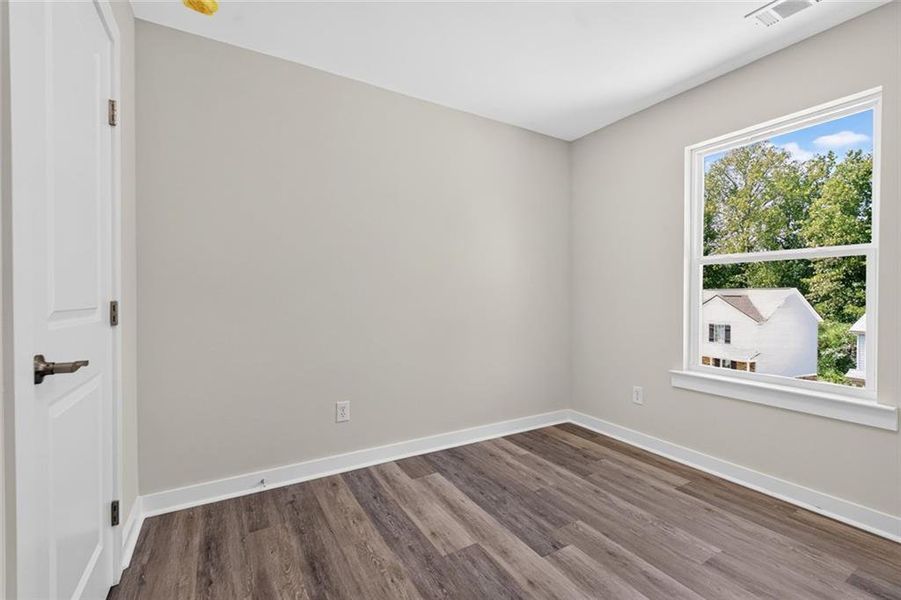 Spacious, unfurnished interior of a new home in , Gainesville (Image 39).