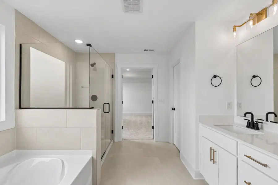 Owner's Bathroom Owner's Bathroom