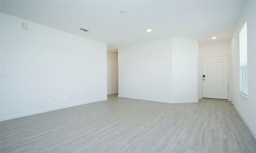 Spacious, unfurnished interior of a new home in Windrow, Hockley (Image 16).