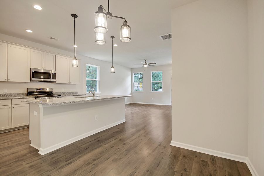 Nichlos Breakfast Area