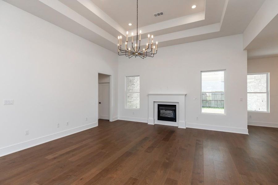 Spacious, unfurnished interior of a new home in , Beaumont (Image 24).