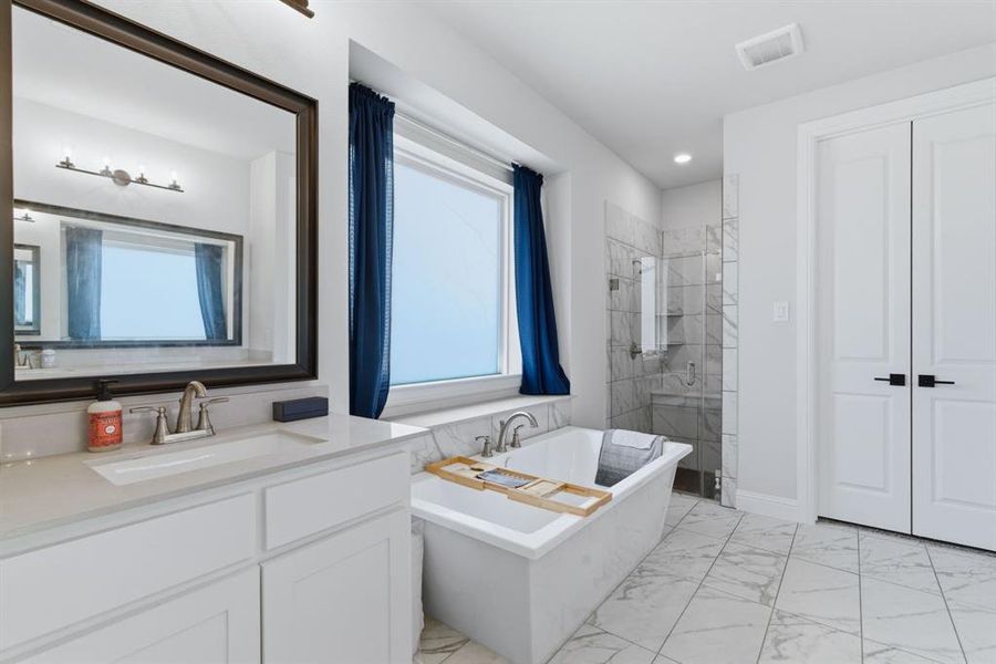 Furnished interior view inside a new home in , Corinth (Image 25).