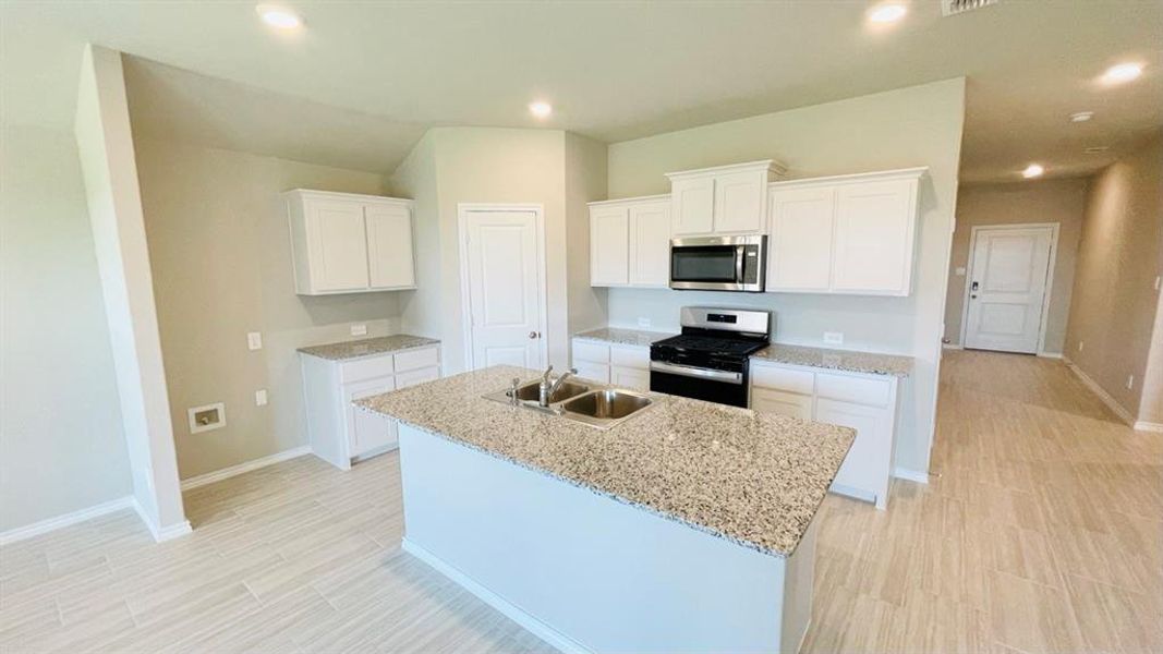 Furnished interior view inside a new home in Sunnycreek, Fort Worth (Image 6). Furnished interior view inside a new home in Sunnycreek, Fort Worth (Image 6).