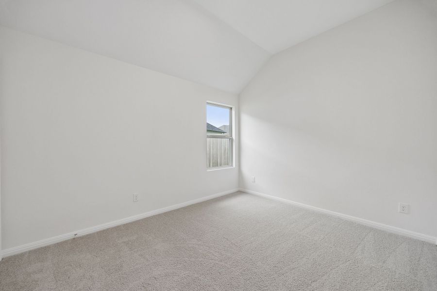 Spacious, unfurnished interior of a new home in Riviera Pines, Huffman (Image 28).