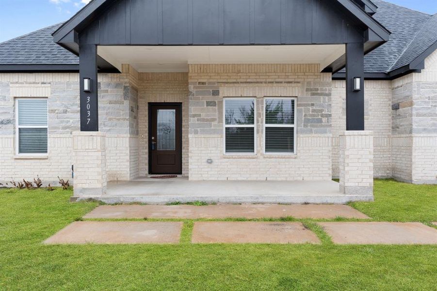 Exterior details and patio area of a home in , Greenville (Image 3).