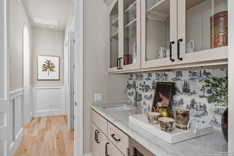 Furnished interior view inside a new home in , Kerrville (Image 27).