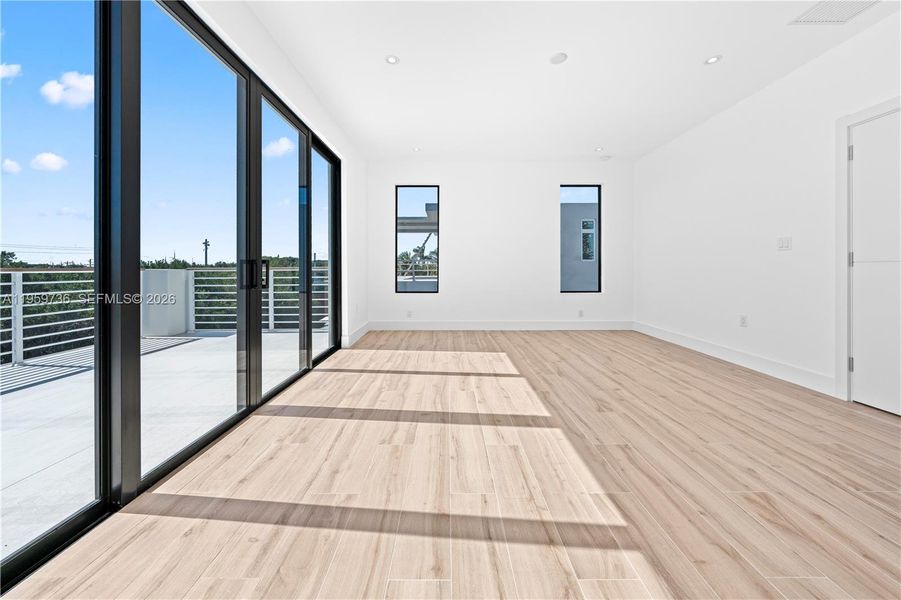 Spacious, unfurnished interior of a new home in , Tavernier (Image 43). Spacious, unfurnished interior of a new home in , Tavernier (Image 43).