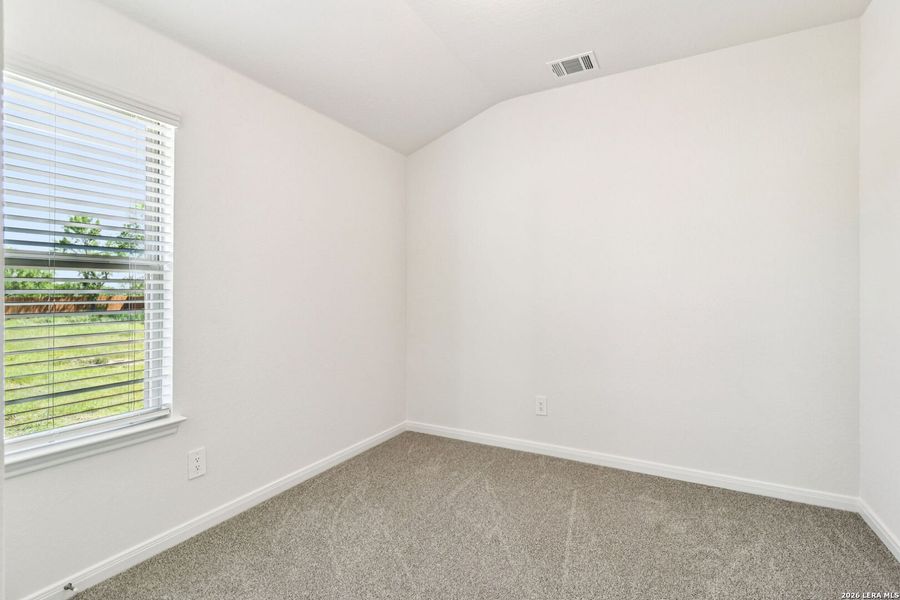Spacious, unfurnished interior of a new home in Catalina, Converse (Image 31).