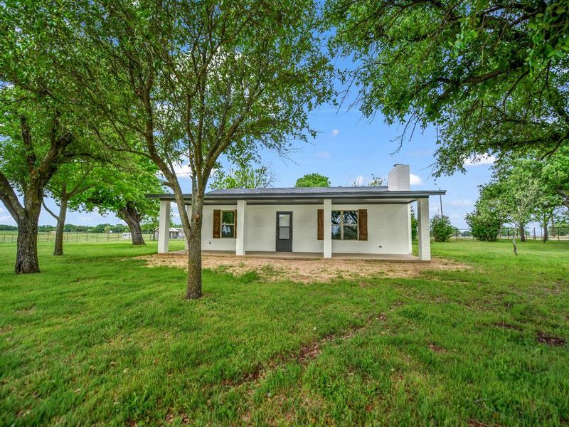 Exterior details and patio area of a home in , Millsap (Image 26).