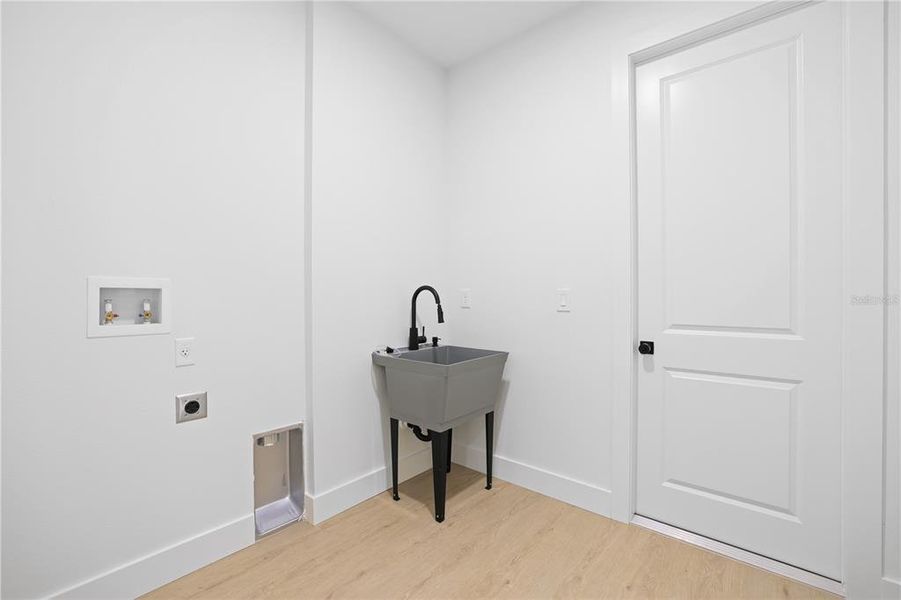 Furnished interior view inside a new home in , Port Charlotte (Image 10).