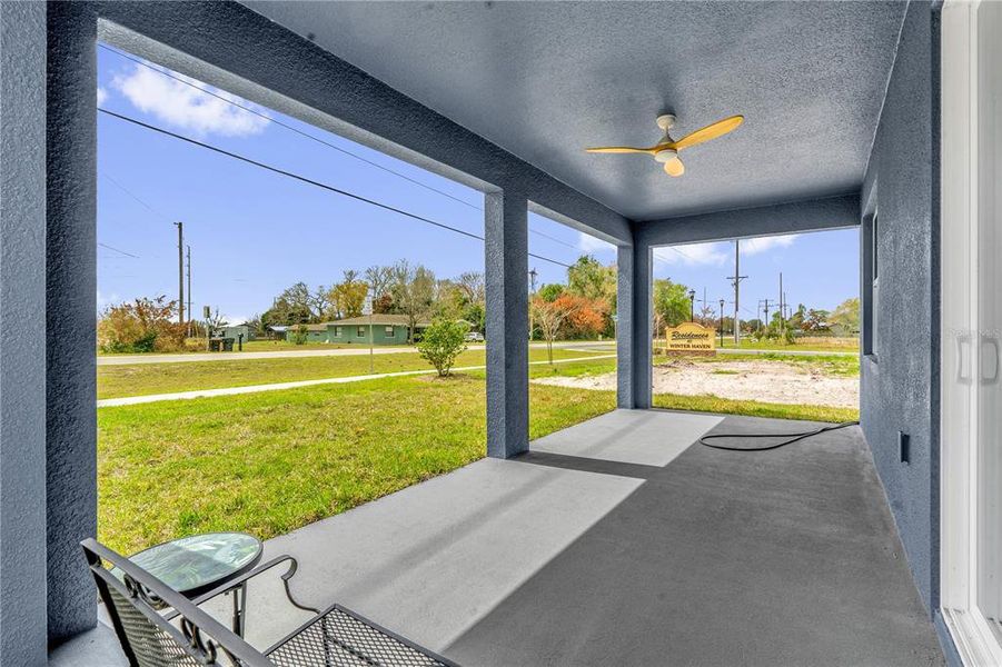 Exterior details and patio area of a home in , Winter Haven (Image 4).