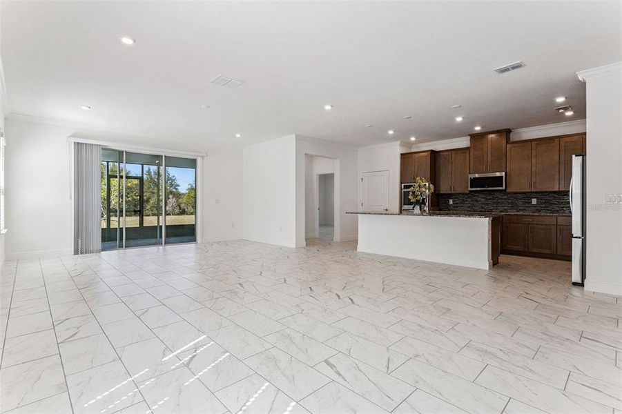Spacious, unfurnished interior of a new home in Villa Pass, Mascotte (Image 18). Spacious, unfurnished interior of a new home in Villa Pass, Mascotte (Image 18).