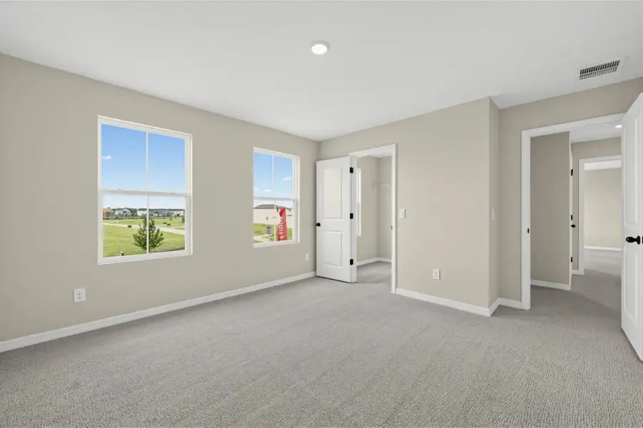 Spacious, unfurnished interior of a new home in Weslyn Park, St. Cloud (Image 24).