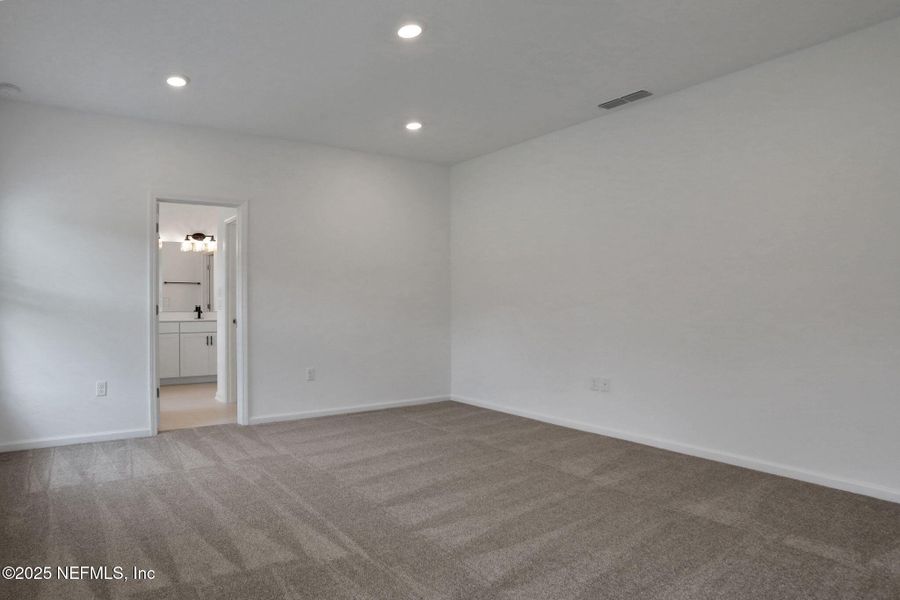 Spacious, unfurnished interior of a new home in Jennings Farm, Middleburg (Image 29). Spacious, unfurnished interior of a new home in Jennings Farm, Middleburg (Image 29).