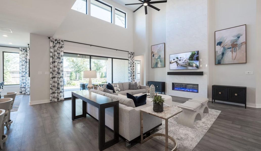 Furnished interior view inside a new home in Sienna 80′, Missouri City (Image 5).