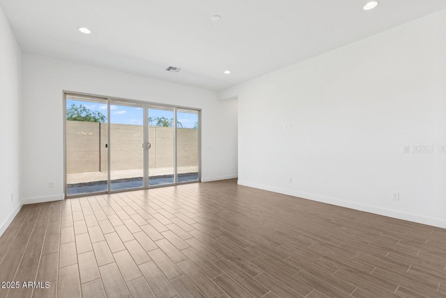 Homesite82-002 Homesite82-002