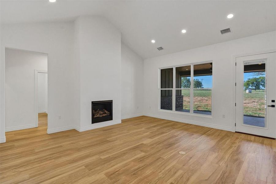 Spacious, unfurnished interior of a new home in , Tolar (Image 24). Spacious, unfurnished interior of a new home in , Tolar (Image 24).